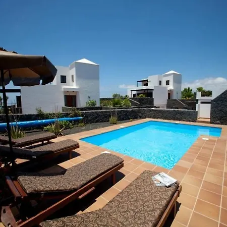 Villa In Yaiza - 104391 By Mo